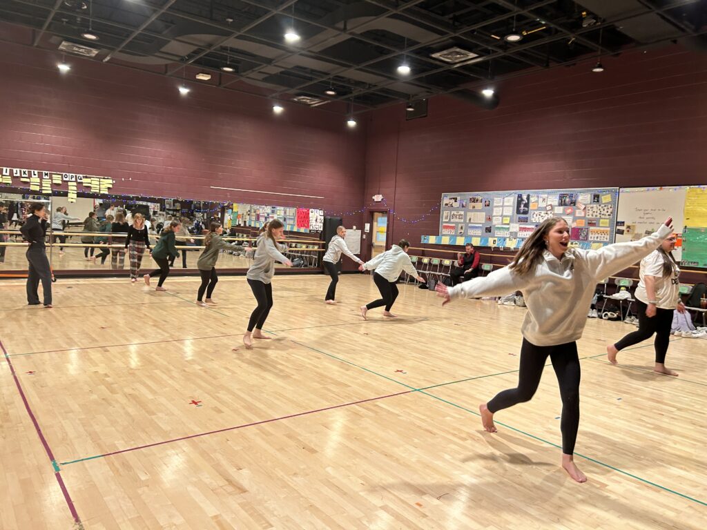 transformative workshop experience taught by Traditional Chinese Dancer Rose Xinran Qi