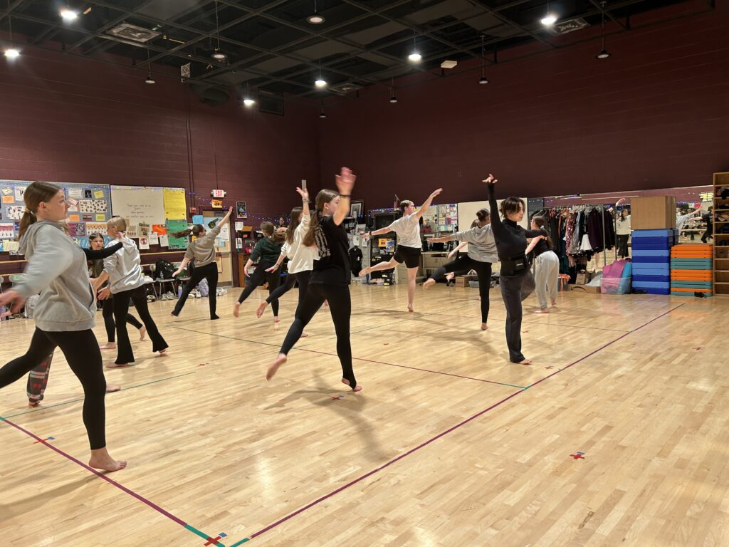 transformative workshop experience taught by Traditional Chinese Dancer Rose Xinran Qi