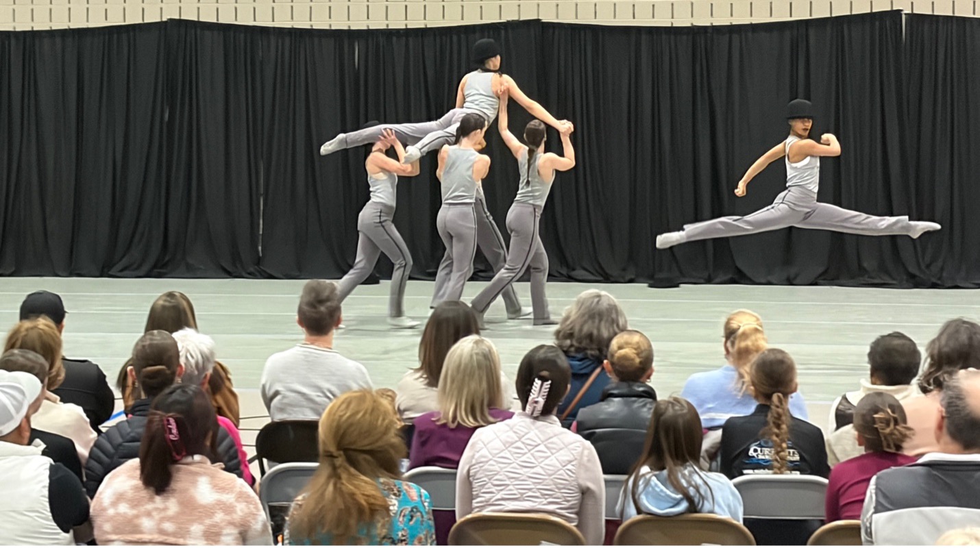 The company performing Annabelle Lopez Ochoa’s Sombrerisimo.